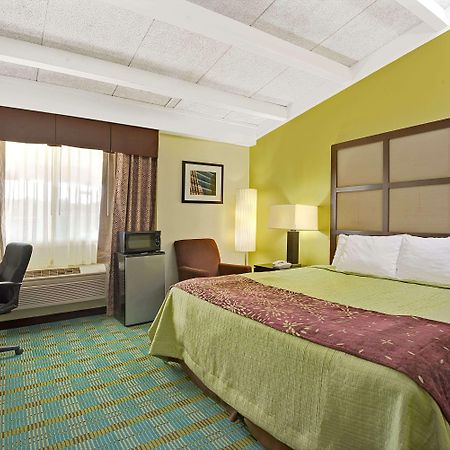 Days Inn By Wyndham סאות'ינגטון מראה חיצוני תמונה