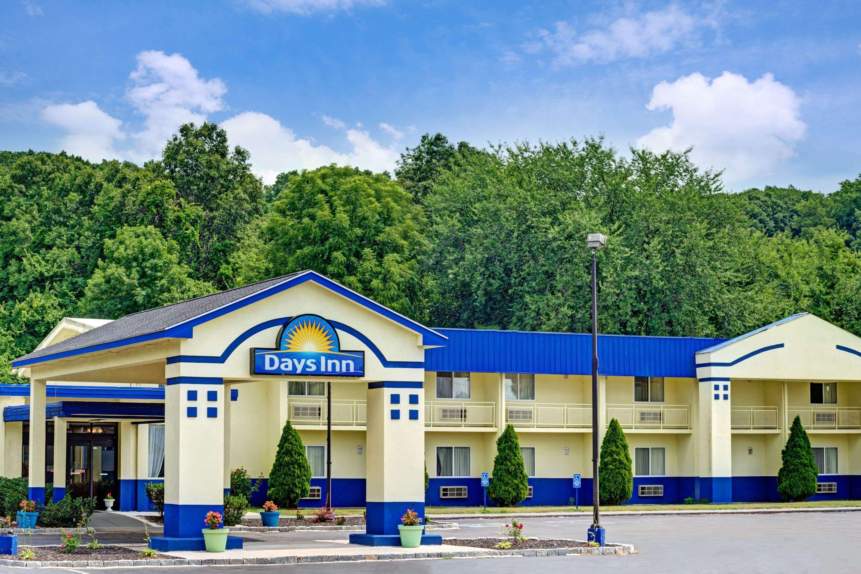 Days Inn By Wyndham סאות'ינגטון מראה חיצוני תמונה