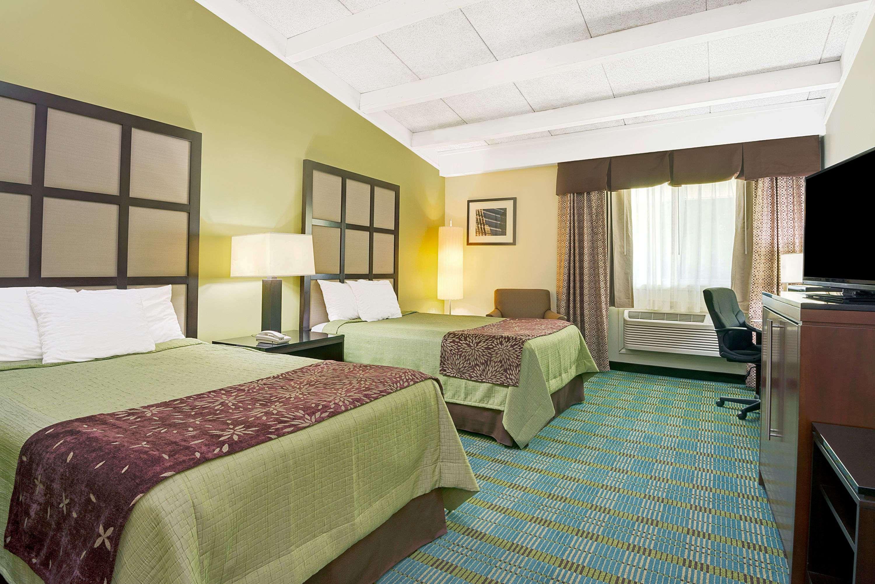 Days Inn By Wyndham סאות'ינגטון מראה חיצוני תמונה