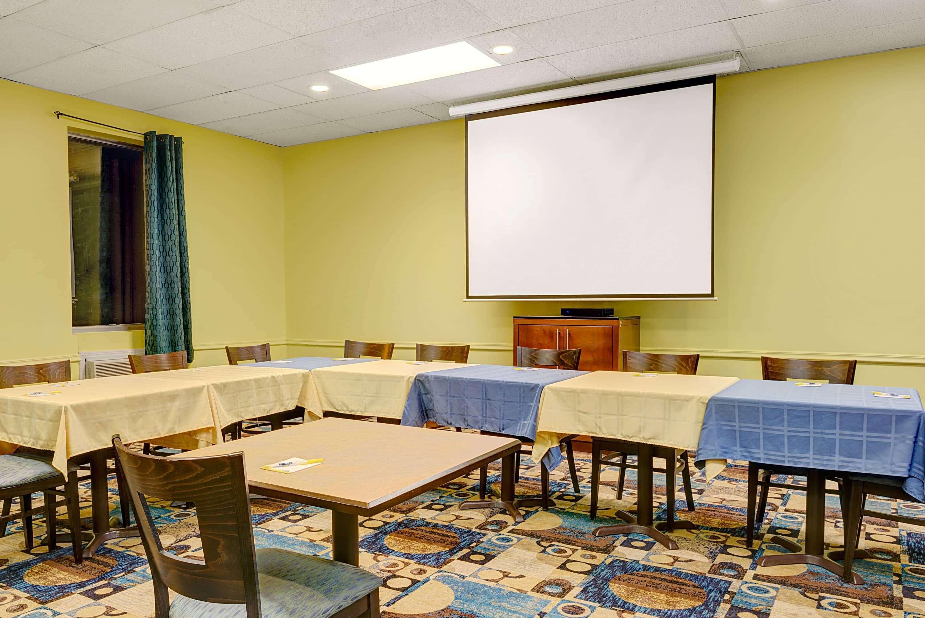 Days Inn By Wyndham סאות'ינגטון מראה חיצוני תמונה