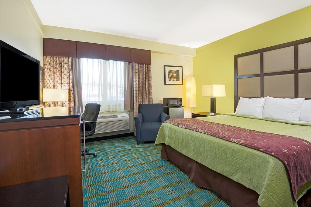 Days Inn By Wyndham סאות'ינגטון מראה חיצוני תמונה