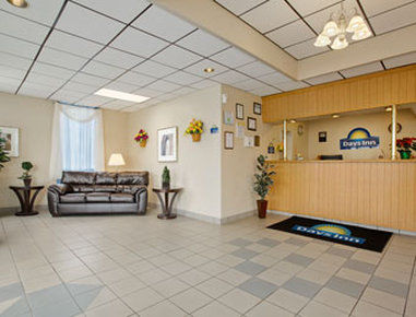 Days Inn By Wyndham סאות'ינגטון מראה חיצוני תמונה